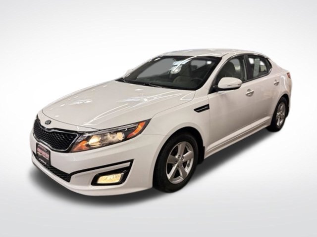 Used 2015 White Kia LX image 4