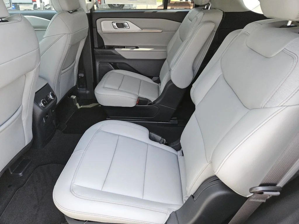 2026 Ford Explorer Active - Photo 28