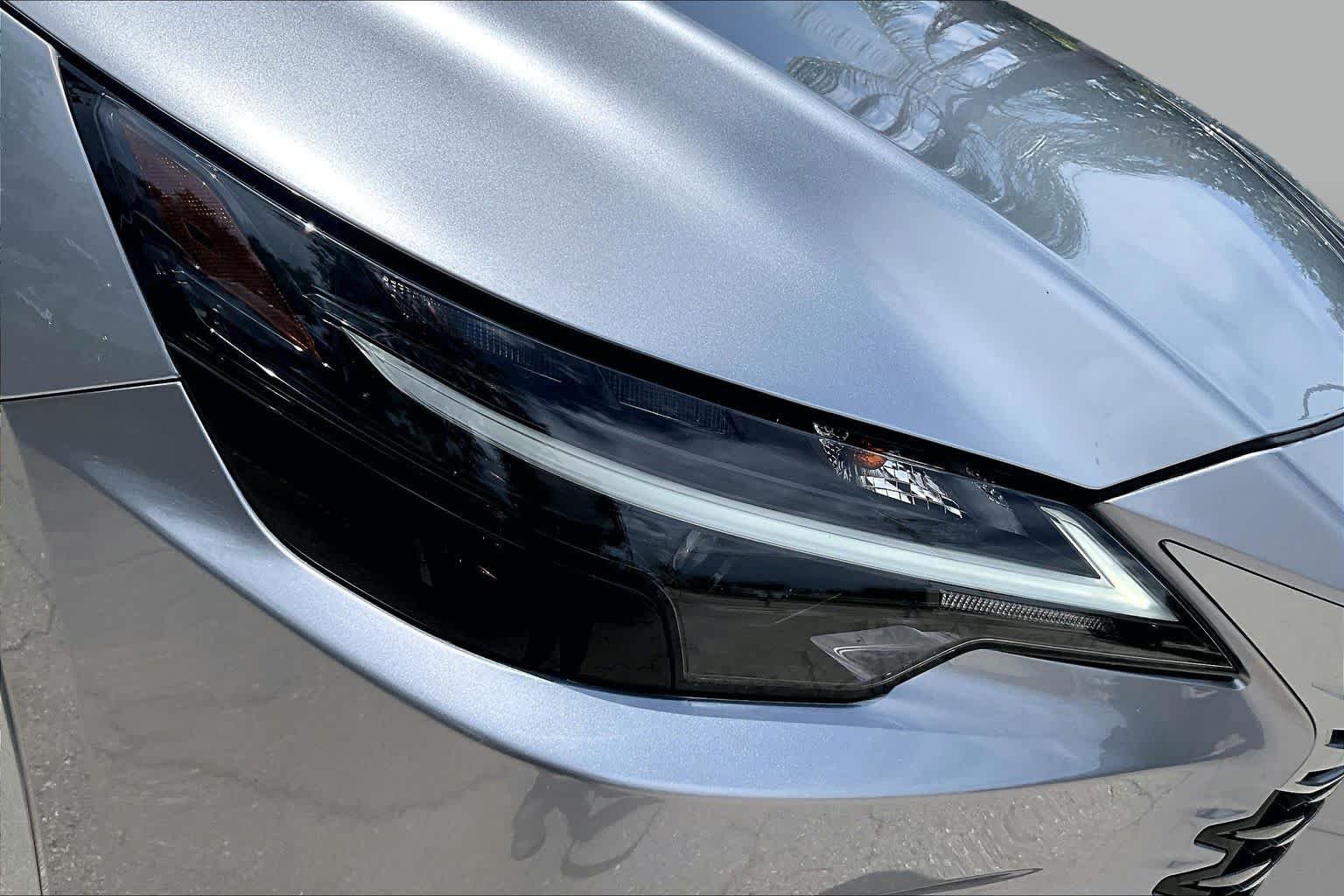Used 2023 Iridium Lexus  image 28
