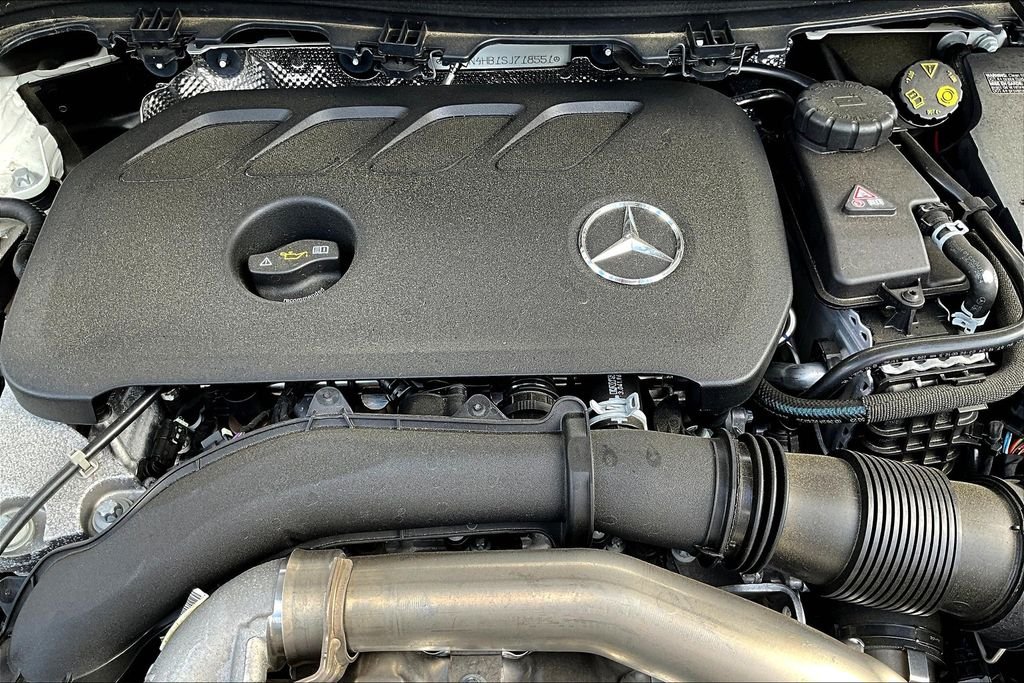Certified Used 2025 White Mercedes-Benz GLA 250 image 34