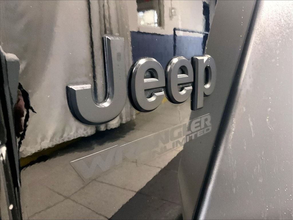 Used 2021 Black Jeep Unlimited Sport Altitude image 29