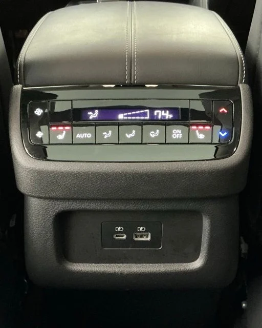 Certified Used 2025 Mineral INFINITI LUXE image 19