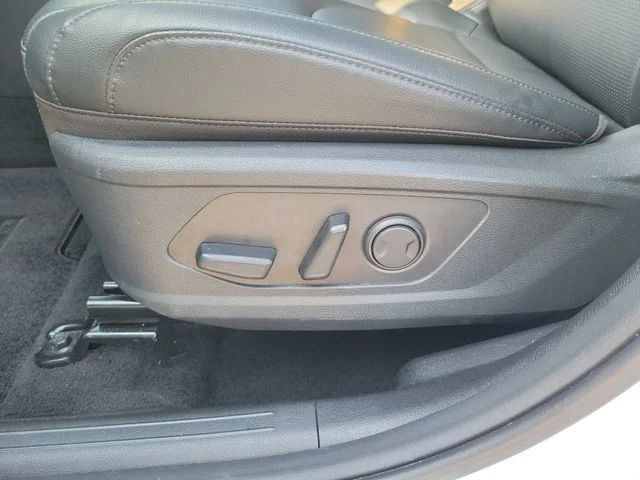 Certified Used 2026 White Kia SX image 17