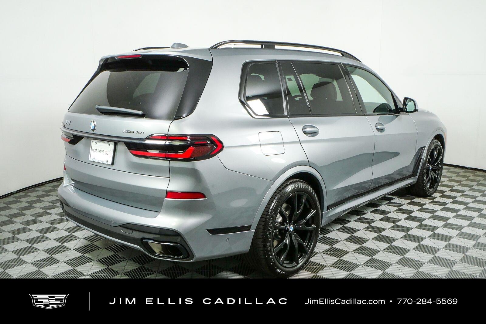 Used 2024 Gray BMW xDrive40i image 3