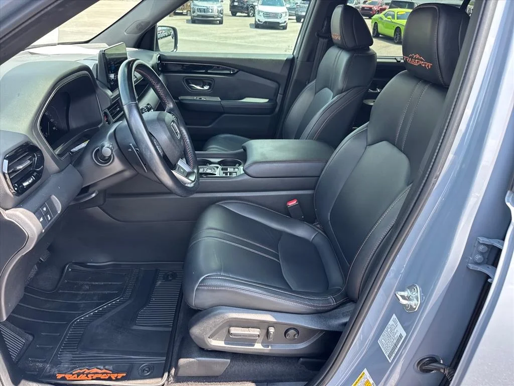 Used 2023 Blue Honda TrailSport image 9