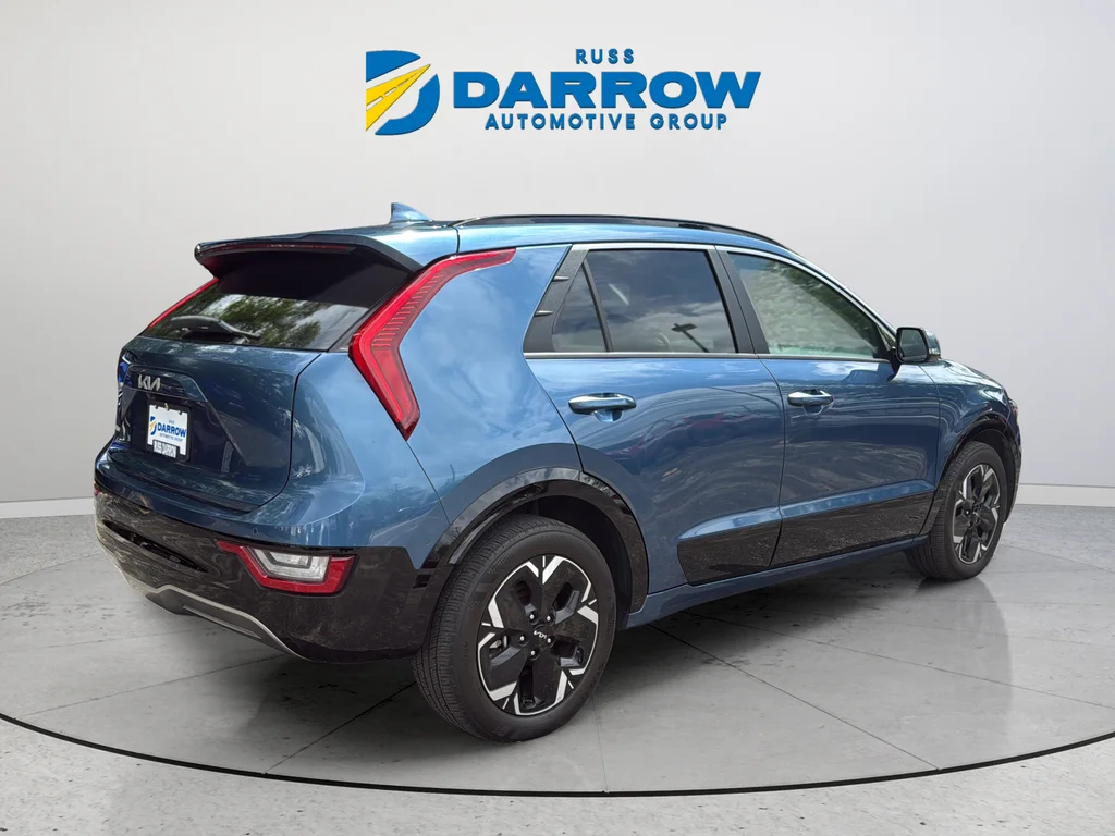 Used 2023 Blue Kia Wave image 5