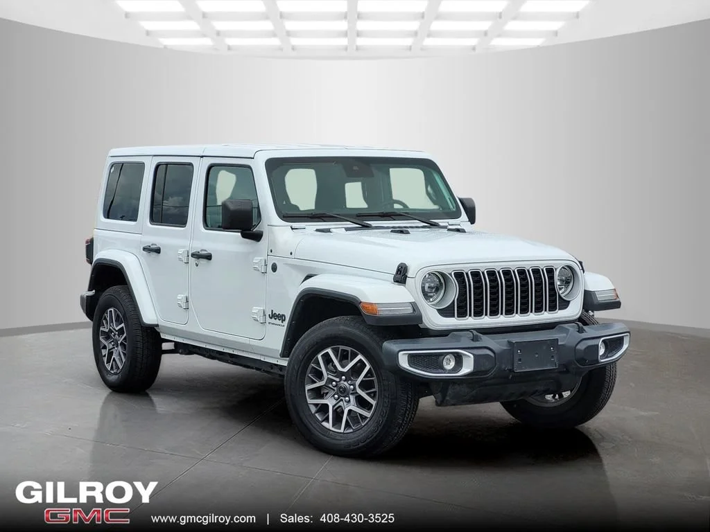 2025 Jeep Wrangler Sahara's photo