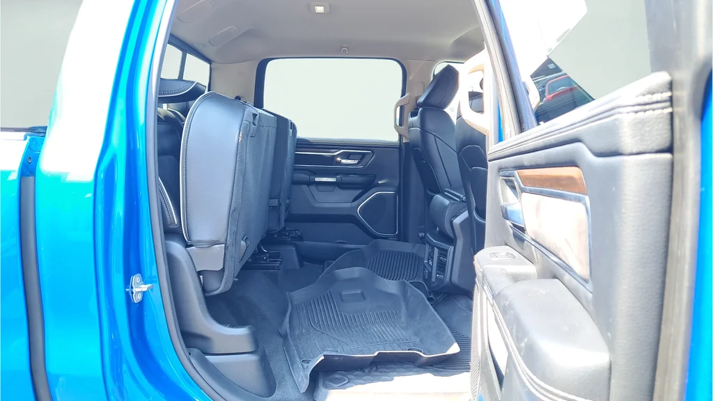 Used 2021 Blue Ram Laramie image 14