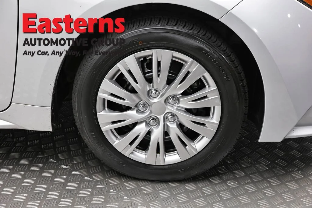 Used 2022 Silver Toyota LE image 30