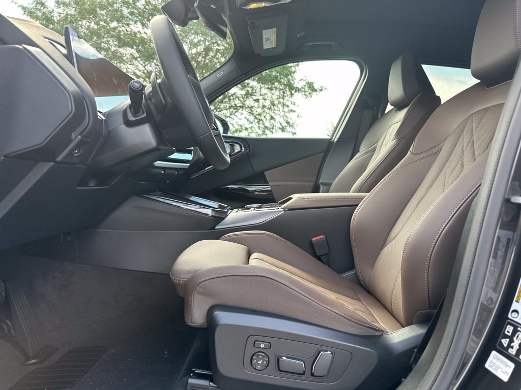 New 2026 Dark Graphite Metallic BMW 30 xDrive image 14