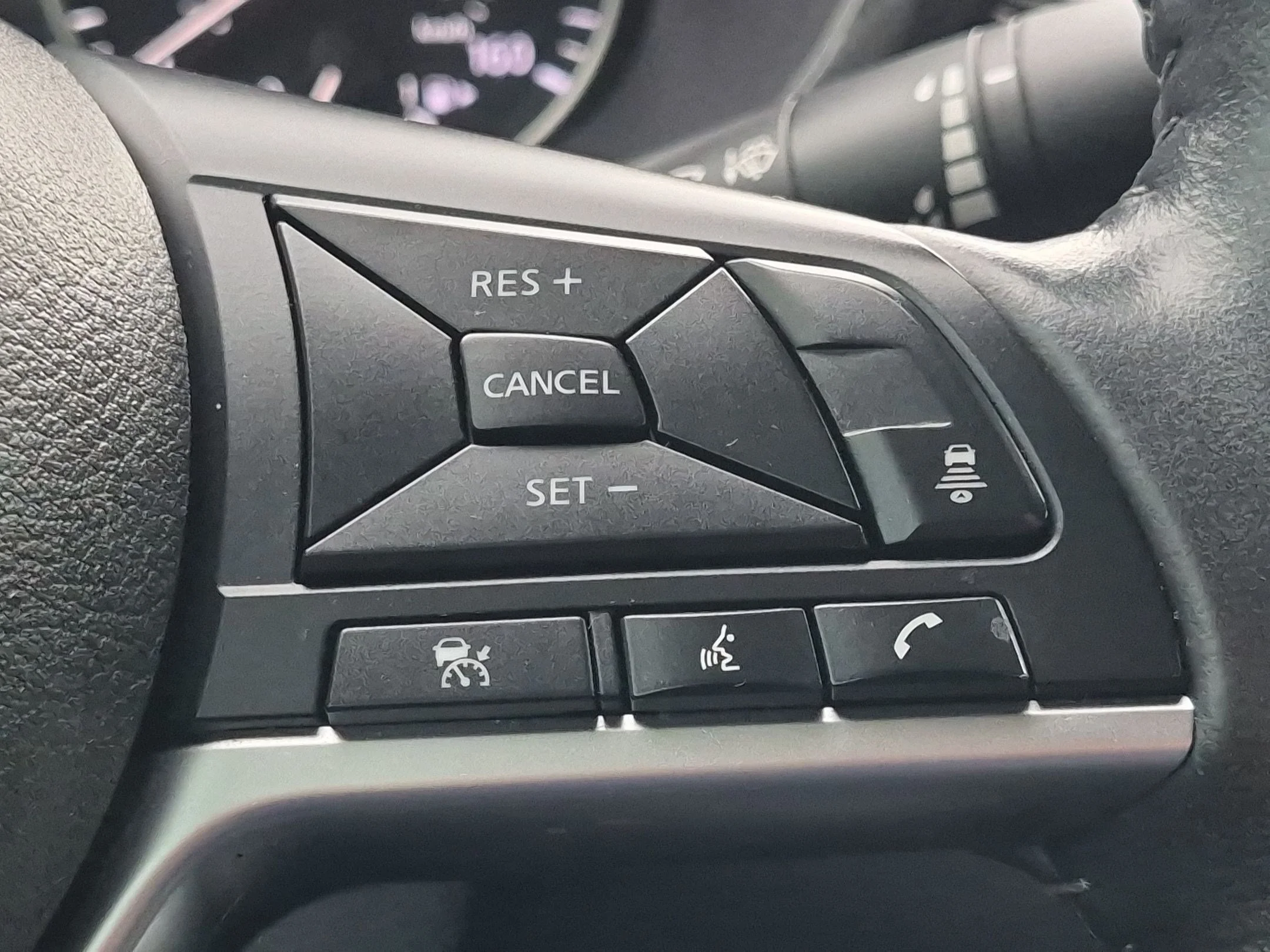 Used 2023 Gun Metallic Nissan SV image 15