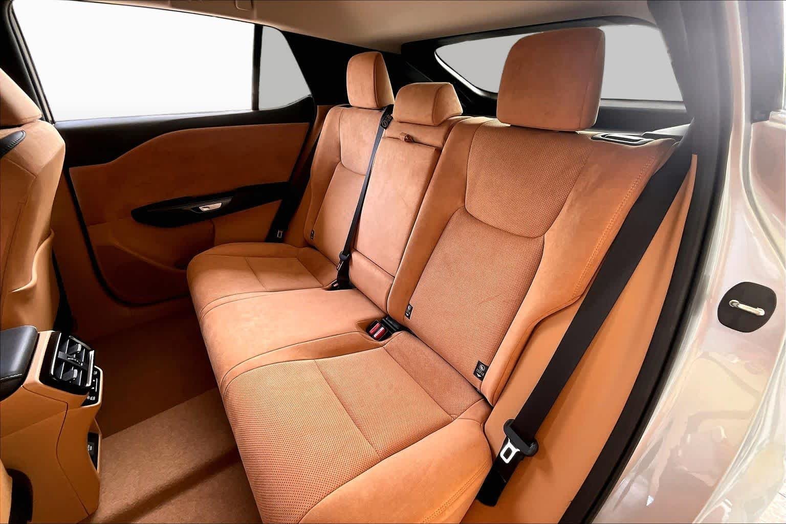 Used 2023 Iridium Lexus Luxury image 17