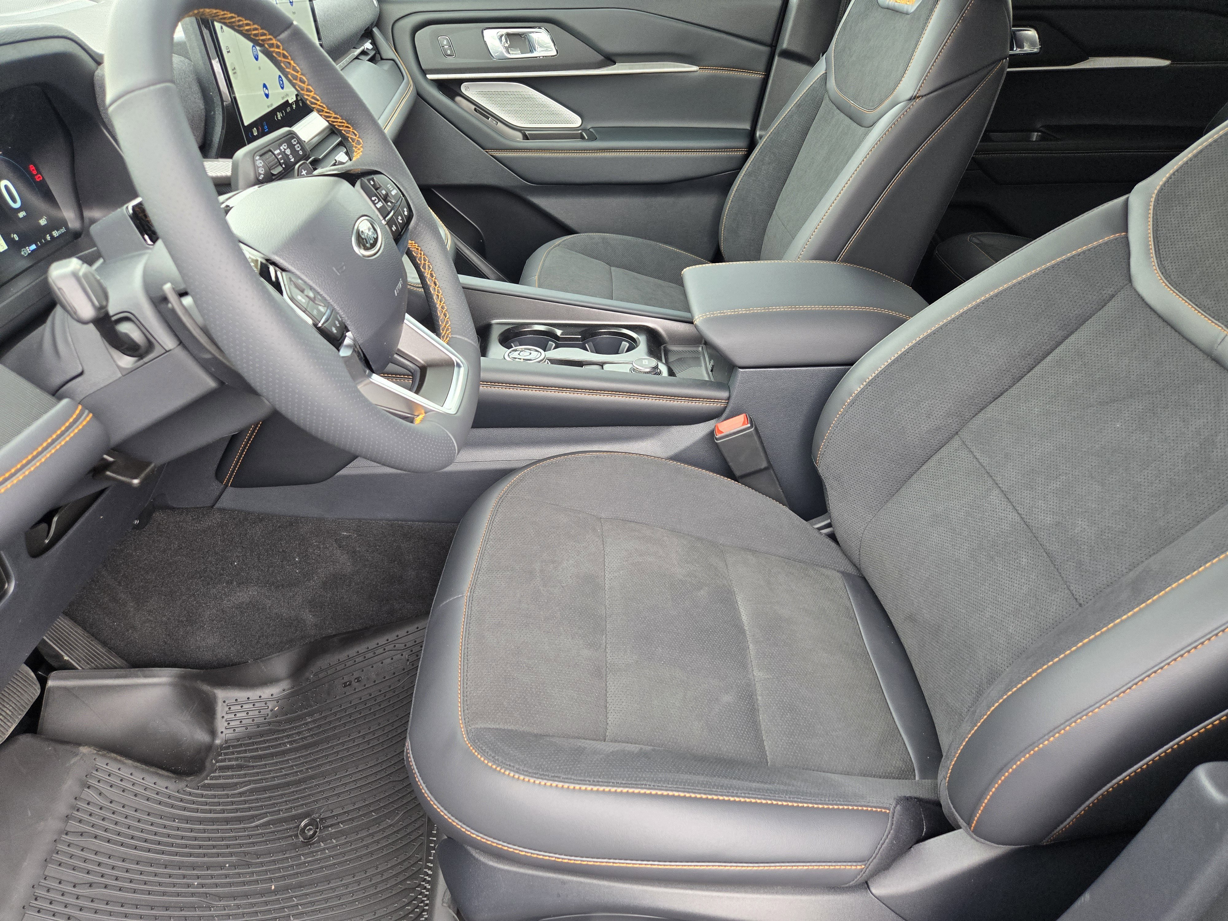 New 2026 Carbonized Gray Metallic Ford Tremor image 8