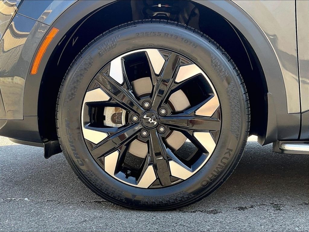 Used 2023 Gray Kia X-Line image 7