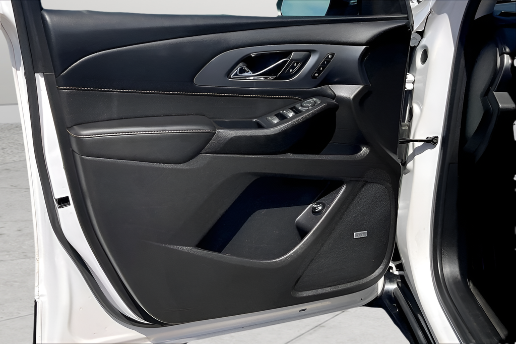 Used 2021 Beige Chevrolet Premier image 16