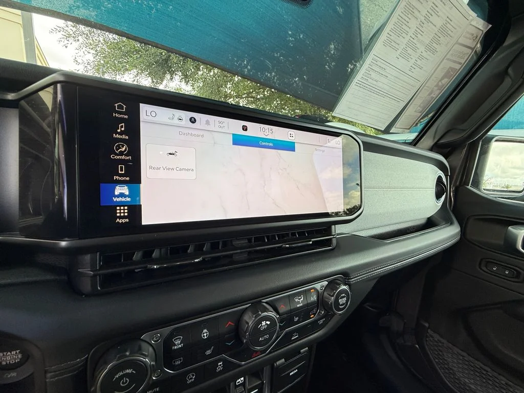 Used 2026 Gray Jeep Sahara image 21