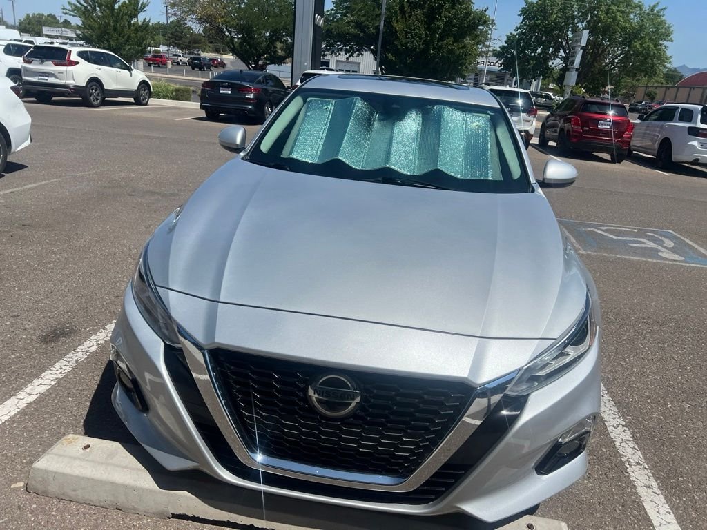 Used 2022 Silver Nissan 2.5 SL image 4