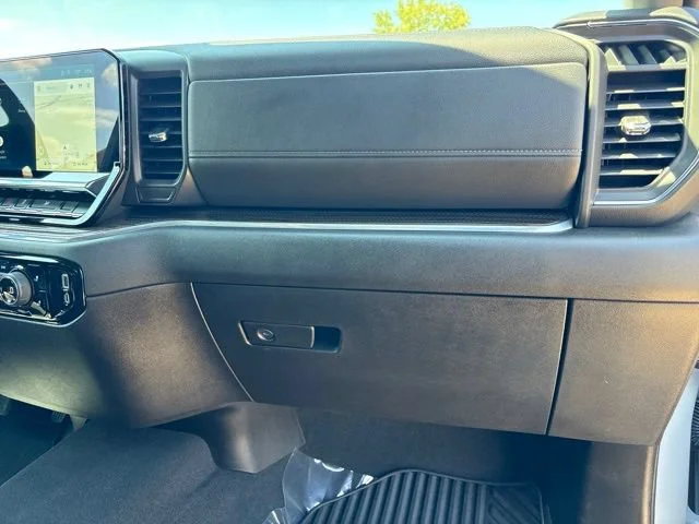 2024 Chevrolet Silverado 1500 LT - Photo 48