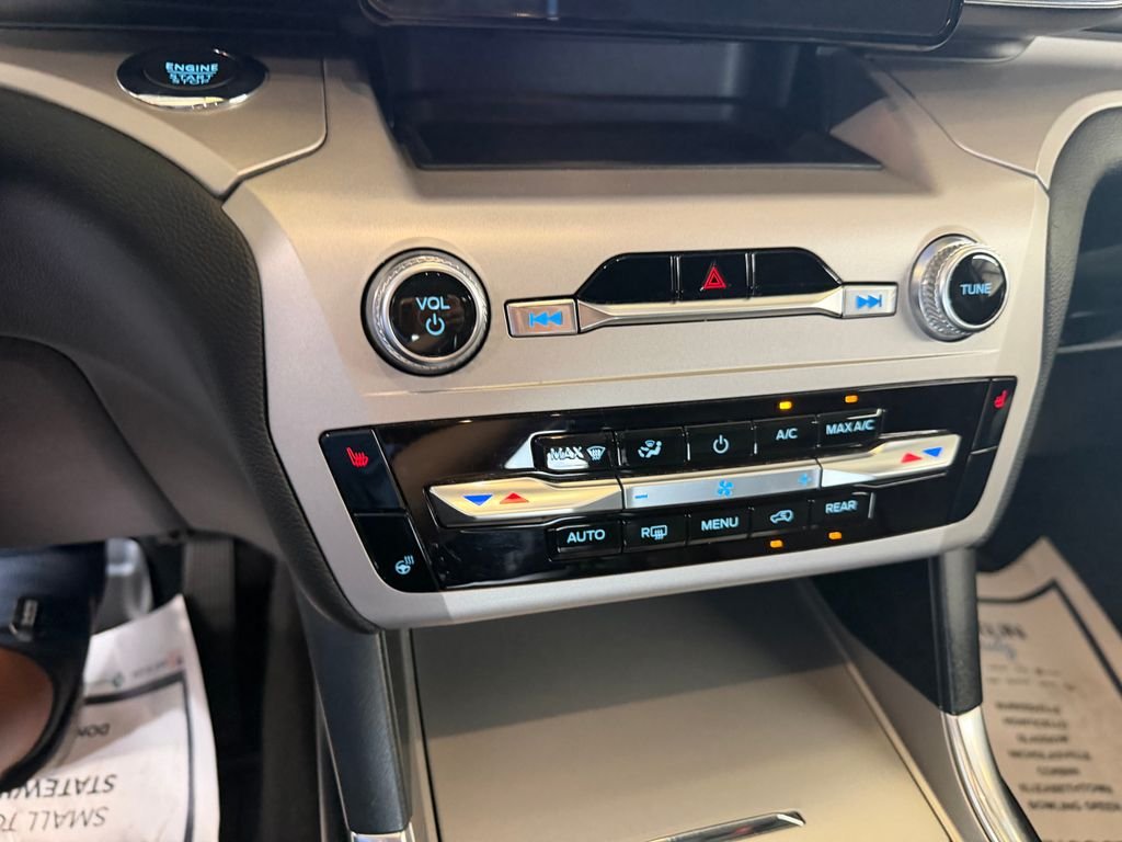 Used 2023 Gray Ford XLT image 17
