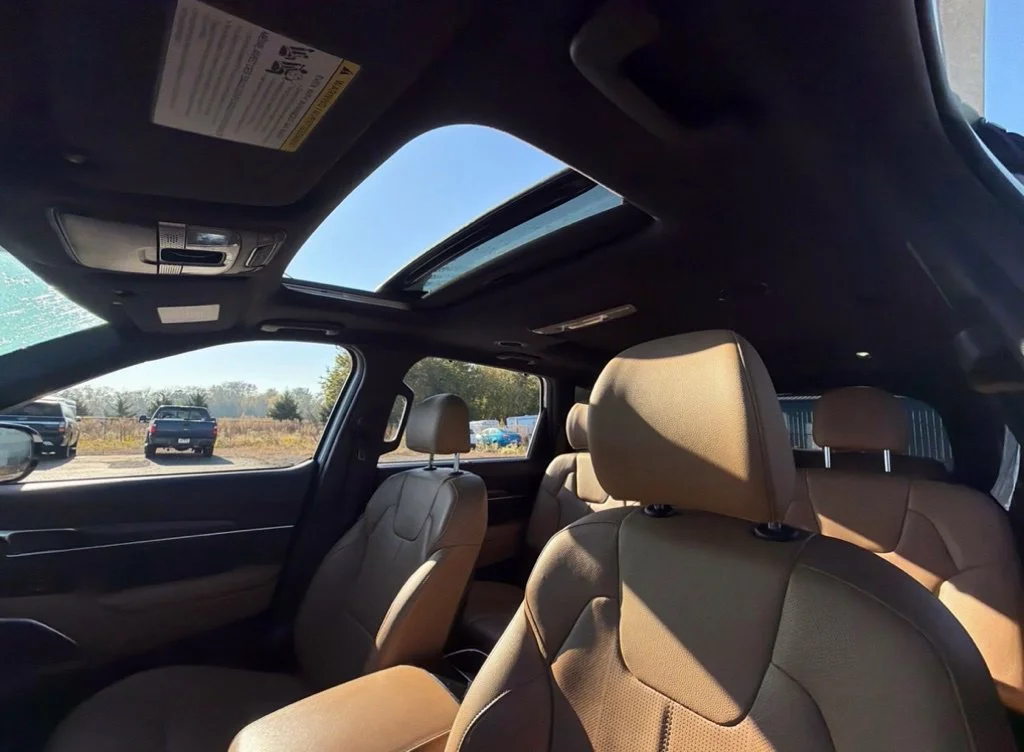 Used 2022 White Kia SX image 11