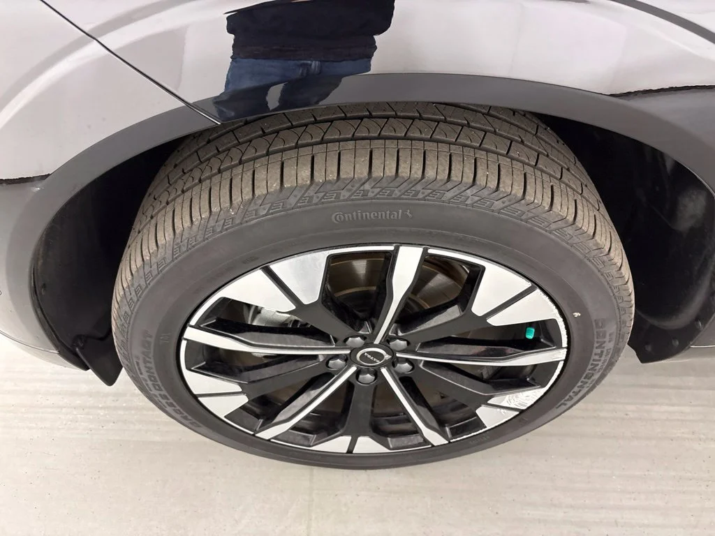 Used 2026 Black Volvo B5 Plus image 11