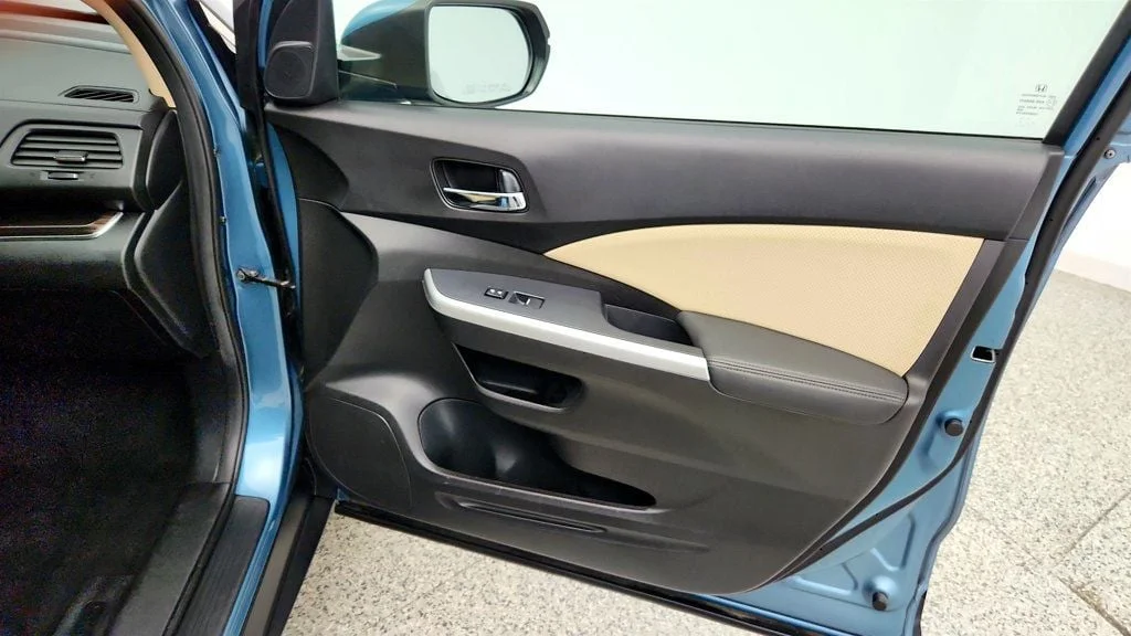 Used 2016 Mountain Air Metallic Honda AWD 5dr Touring image 26