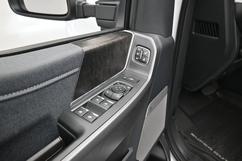 New 2026 Oxford White Ford Lariat image 10