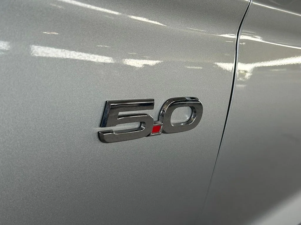 Used 2023 Silver Metallic Ford GT image 28