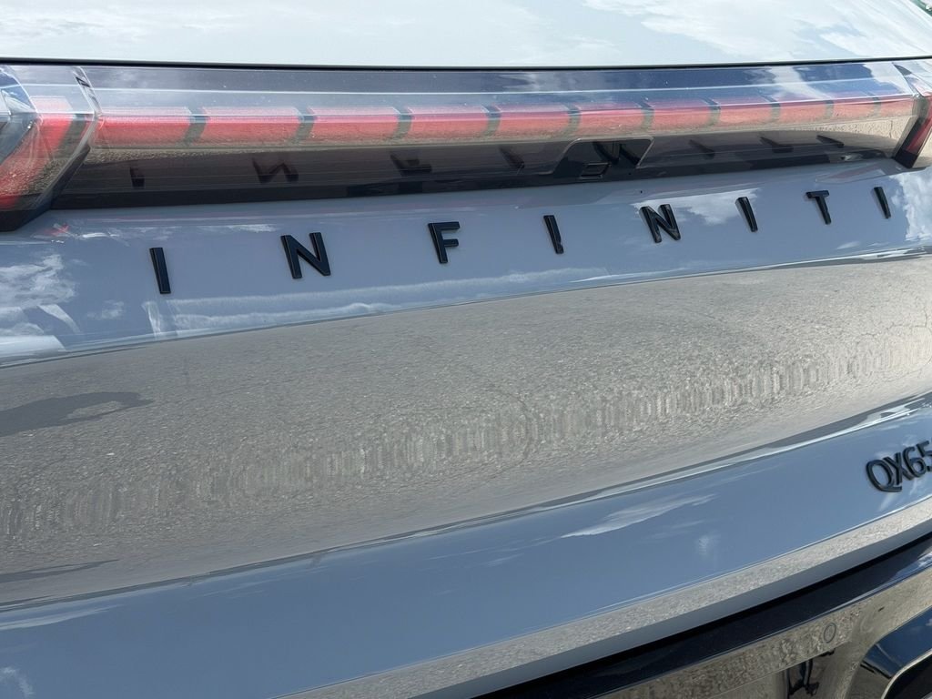 New 2027 2T HRBR GRAY INFINITI Sport AWD image 10