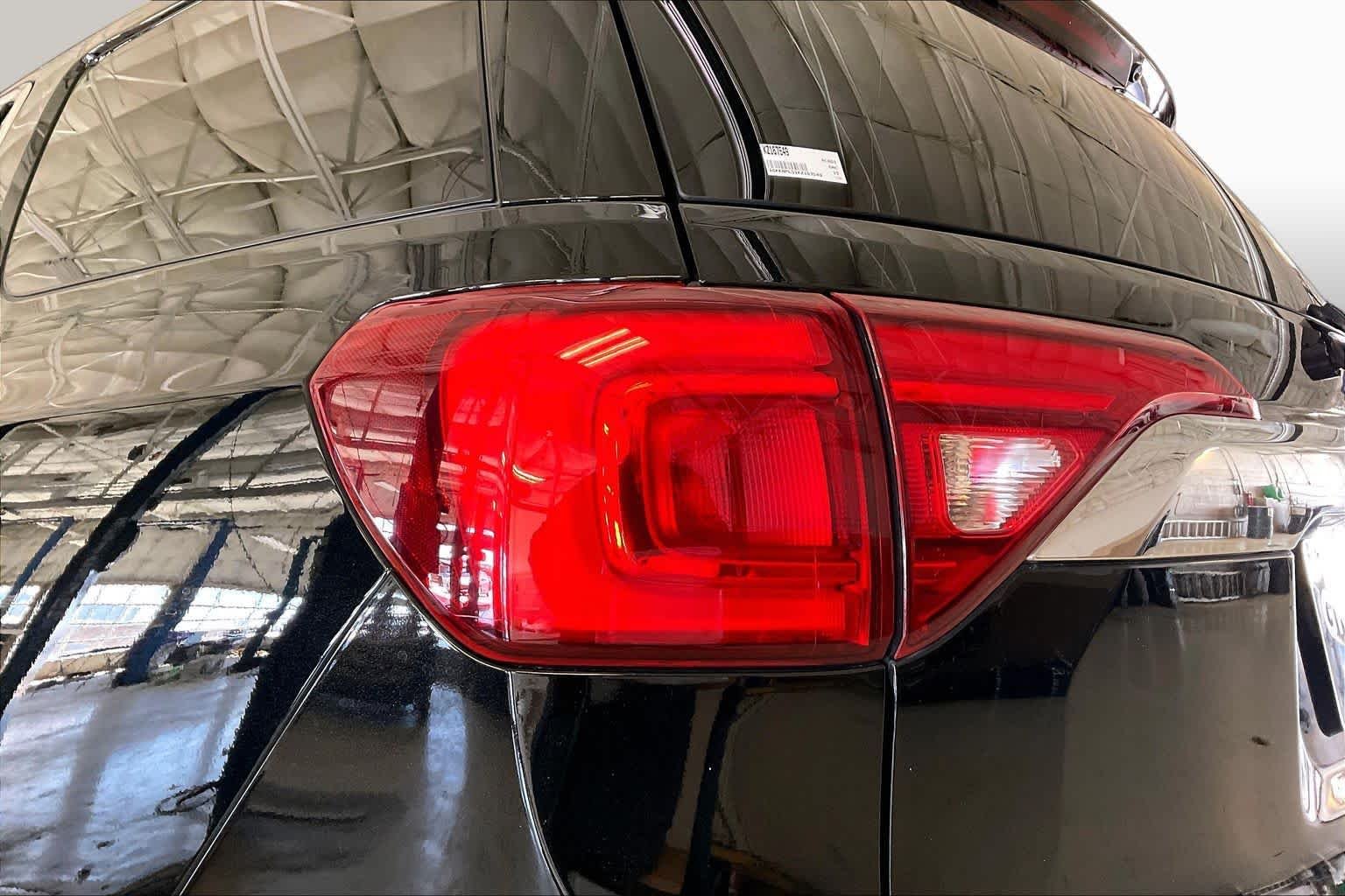 Used 2019 Ebony Twilight Metallic GMC Denali image 25