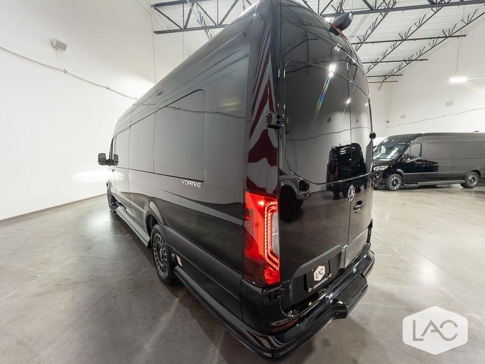 New 2027 BLACK OGV LUXURY COACH 170EXT image 11