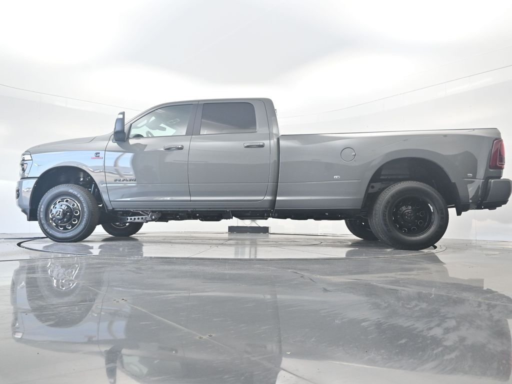 New 2026 Ceramic Gray Clear-Coat Exterior Paint RAM Laramie image 41