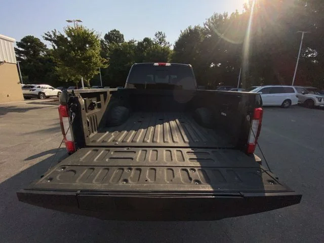 Used 2019 Black Ford Platinum image 24