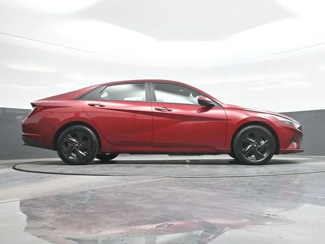 Used 2023 Red Hyundai SEL image 24