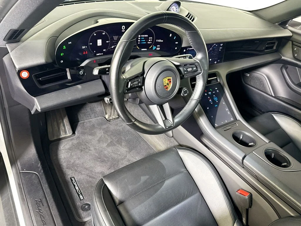 Used 2022 White Porsche  image 4