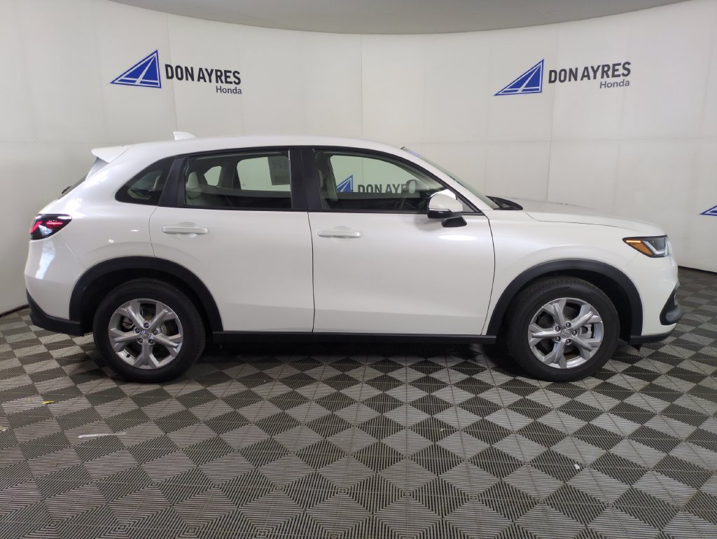 2025 Honda HR-V LX - Photo 10