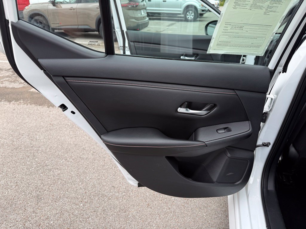 Used 2021 White Nissan SR image 10
