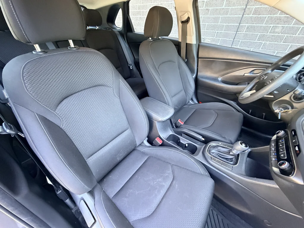 Used 2018 Summit Gray Hyundai Base image 22