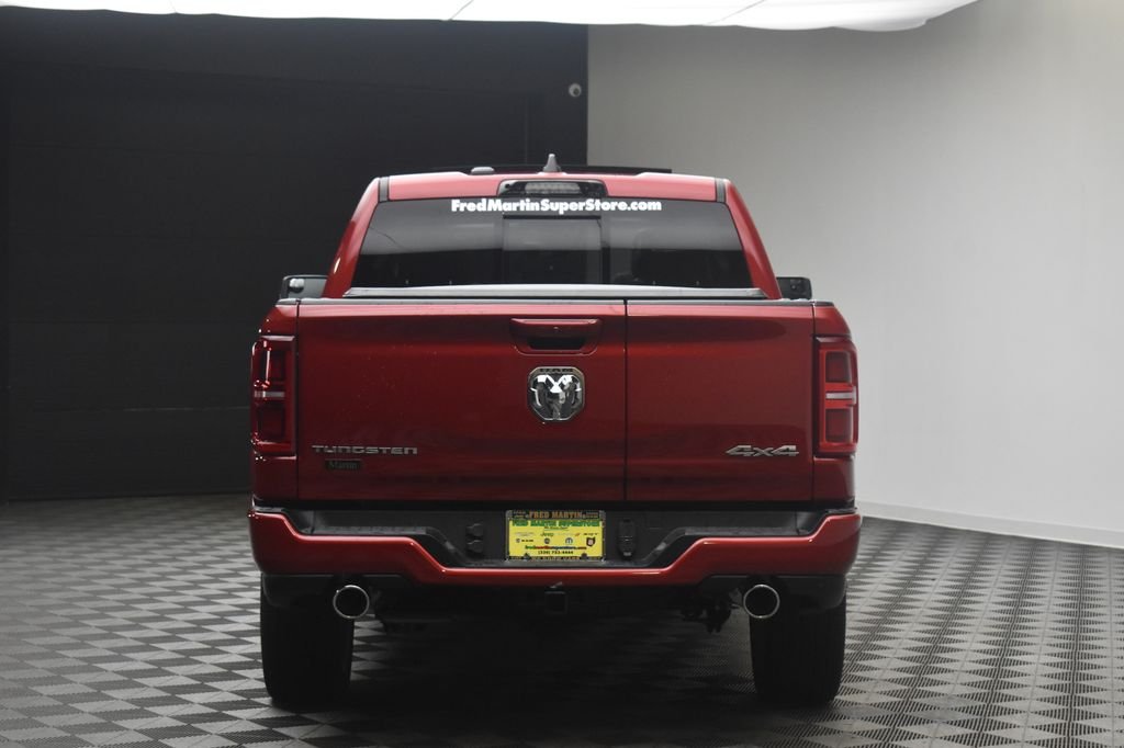 New 2027 Molten Red Pearl-Coat Exterior Paint RAM Tungsten image 12