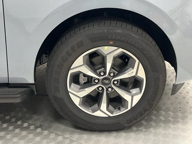 New 2027 Glacier Gray Metallic Tri-Coat Ford Active image 22