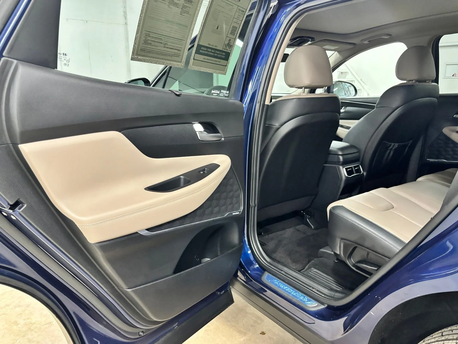 Used 2023 Blue Hyundai SEL Premium image 18