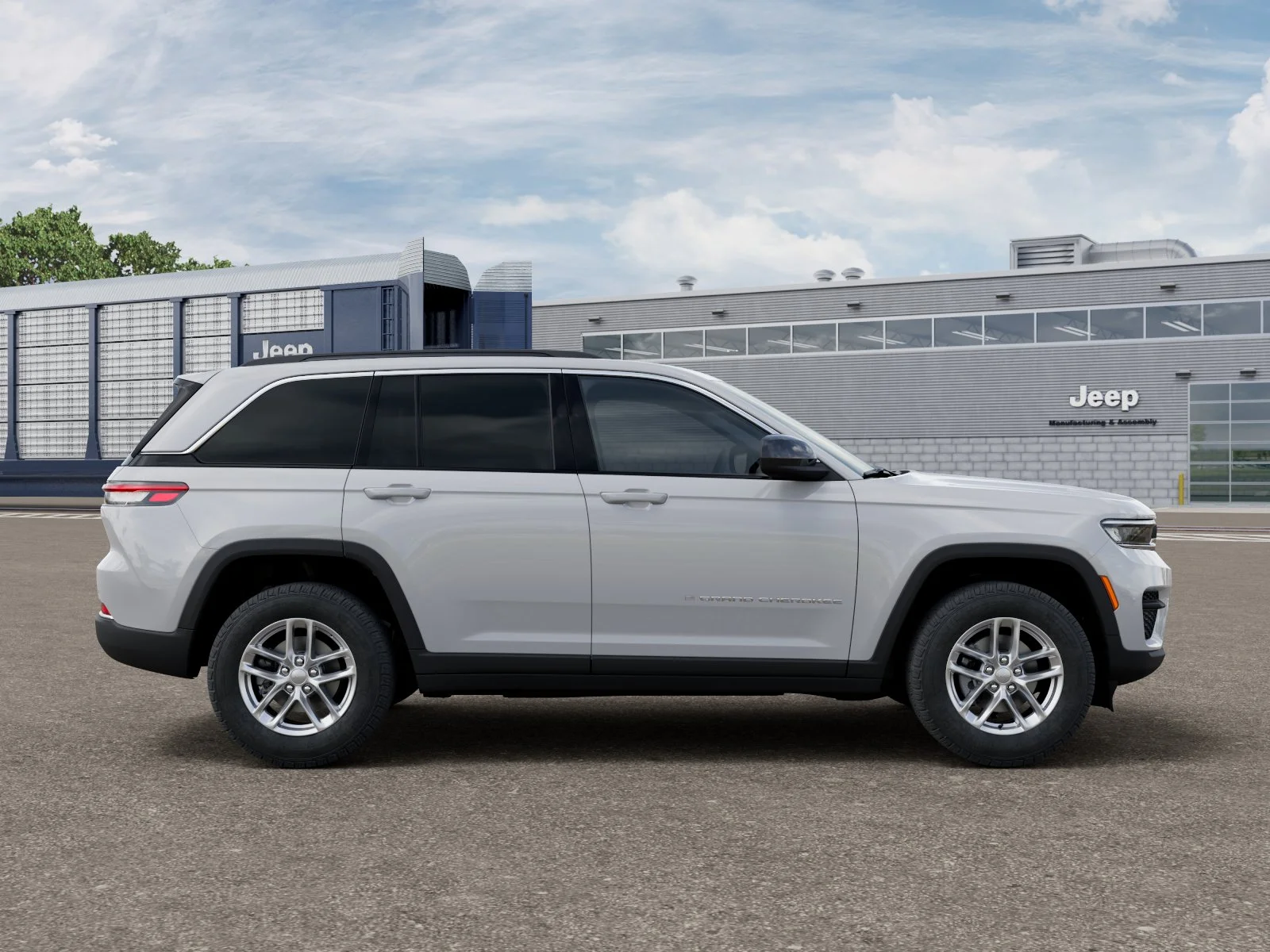 New 2026 Bright White Clear-Coat Exterior Paint Jeep Laredo X image 13