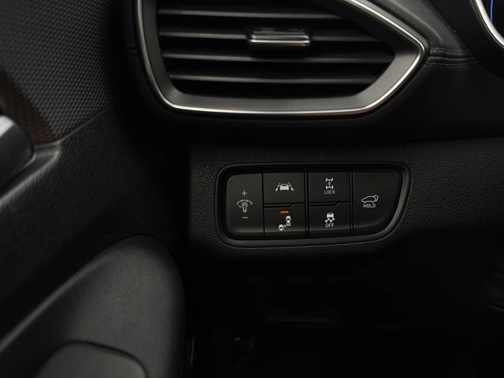 Used 2020 Twilight Black Hyundai SEL image 18