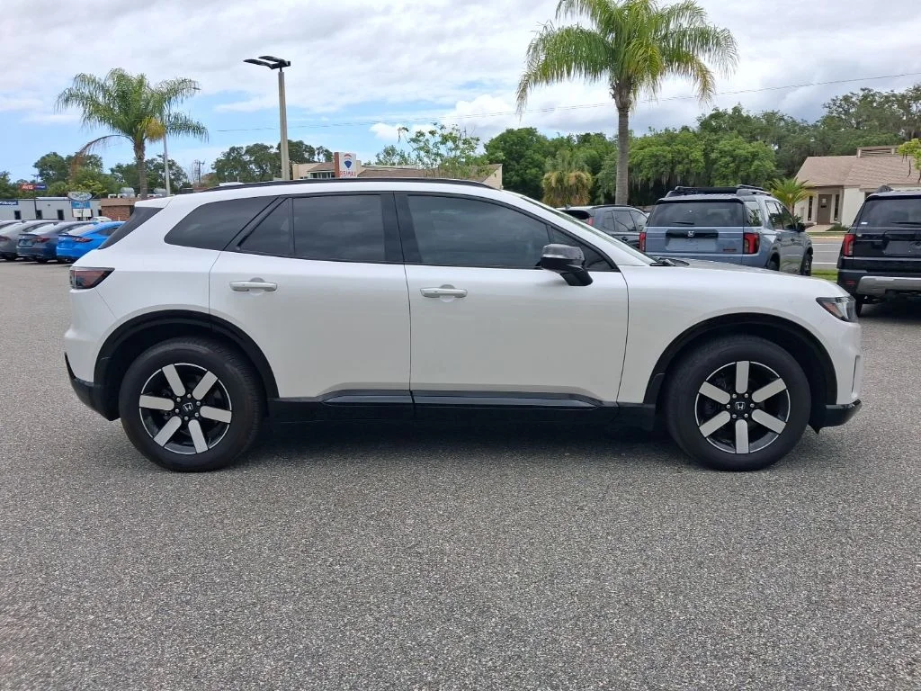 Used 2025  Honda Touring image 4