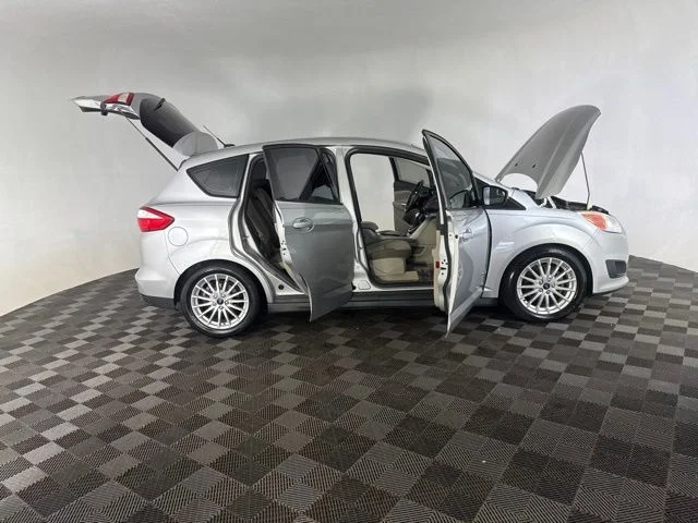 Used 2015 Silver Ford SE image 15