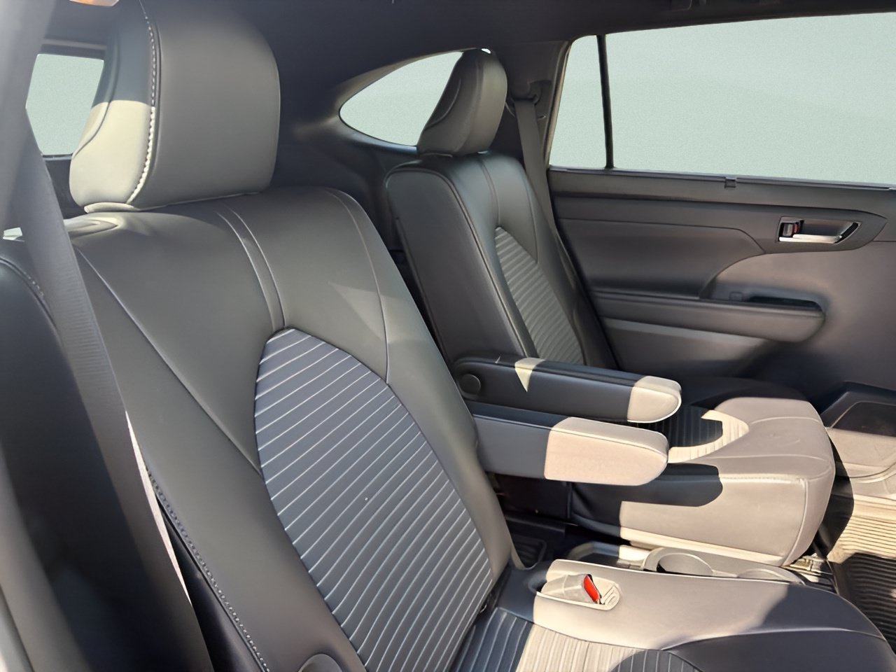 Used 2023 Blueprint Toyota Limited image 17