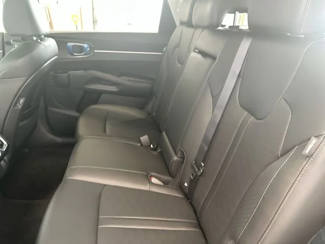 2026 Kia Sorento EX - Photo 26