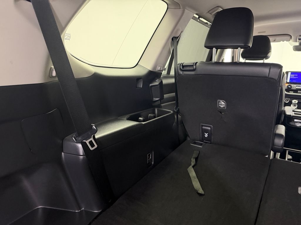 Used 2025  Toyota XLE image 49