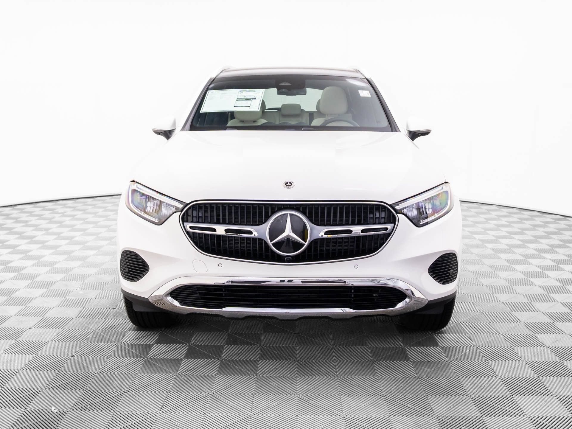 New 2026 Polar White Mercedes-Benz GLC 300 image 44