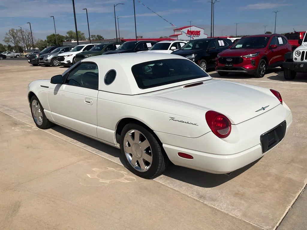 Used 2002 White Ford Base image 31